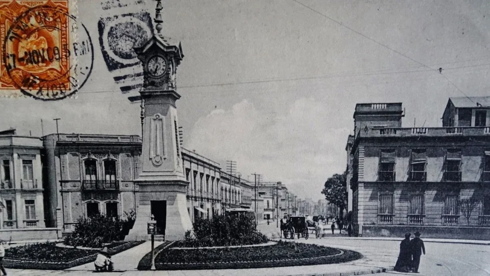 Antique Chinese Clock of Bucareli