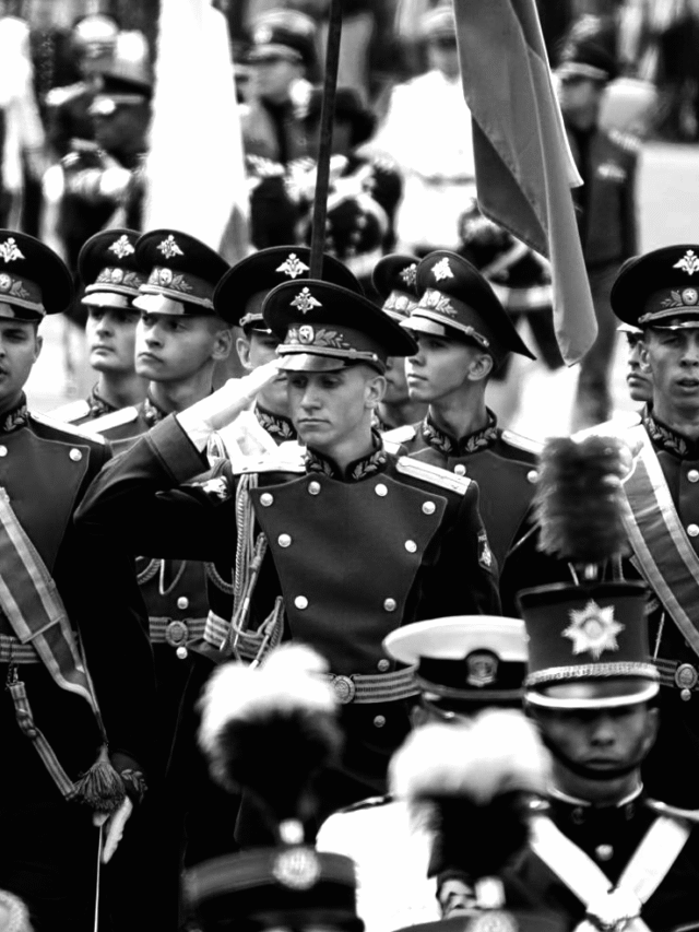 Rusos en desfile militar mexicano