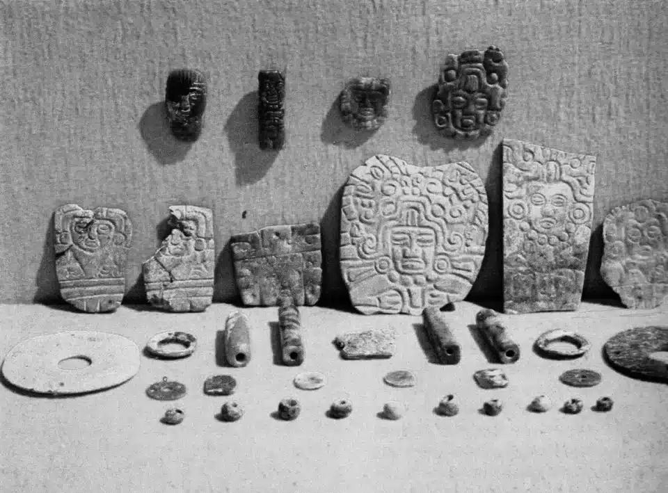 Diversos exponentes del arte de postclásico