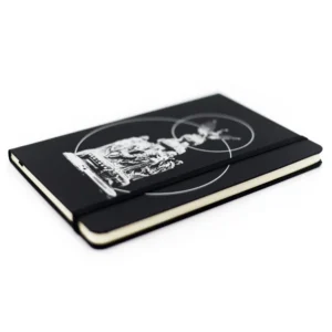 Foto isométrica de Libreta Negra con diseño inspirado en el Conjunto escultórico de la cúpula del Palacio de Bellas Artes