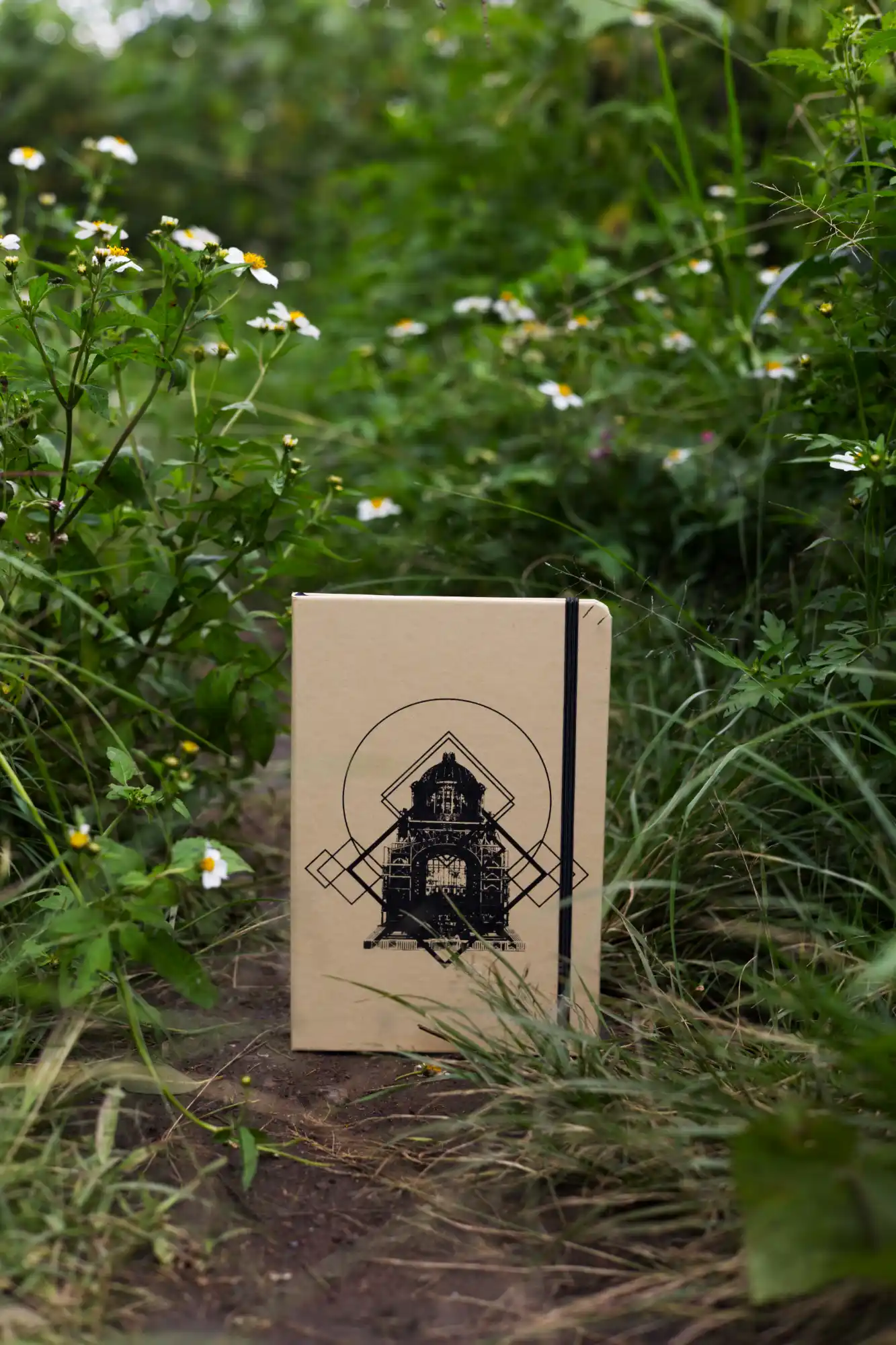 Foto de Libreta Arena de Mazunte con diseño inspirado en el Monumento a la Revolución 01