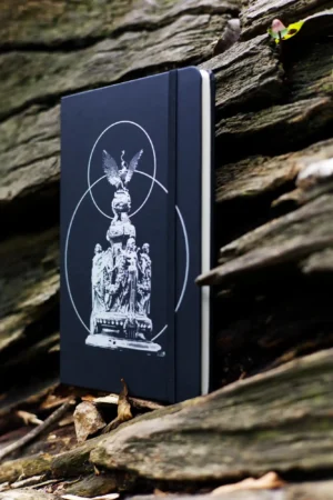 Foto de Libreta Negra con diseño inspirado en el Conjunto escultórico de la cúpula del Palacio de Bellas Artes 03