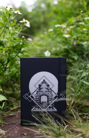 Photo of Libreta Negra with design inspired by the Monument to the Revolution 05