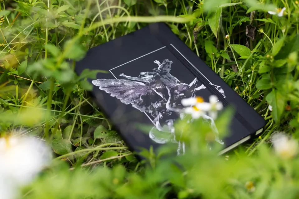 Foto de Libreta Negra con diseño de Pegaso del Palacio de Bellas Artes 05