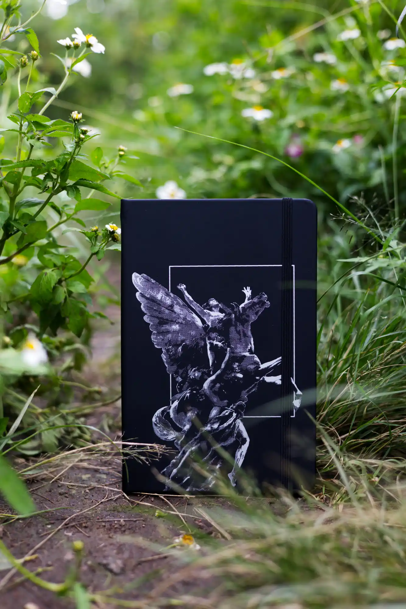 Foto de Libreta Negra con diseño de Pegaso del Palacio de Bellas Artes 04