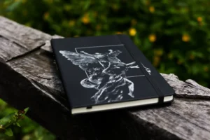 Foto de Libreta Negra con diseño de Pegaso del Palacio de Bellas Artes 03