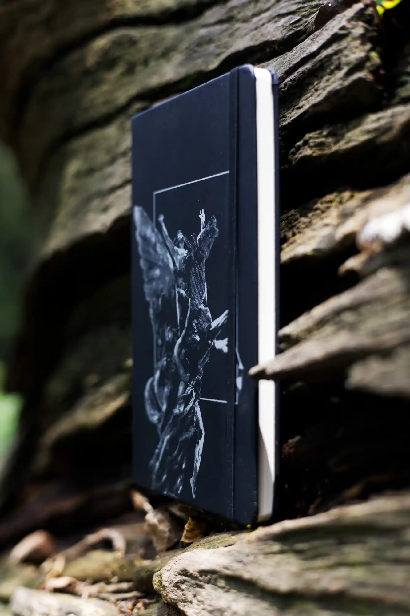 Foto de Libreta Negra con diseño de Pegaso del Palacio de Bellas Artes 01