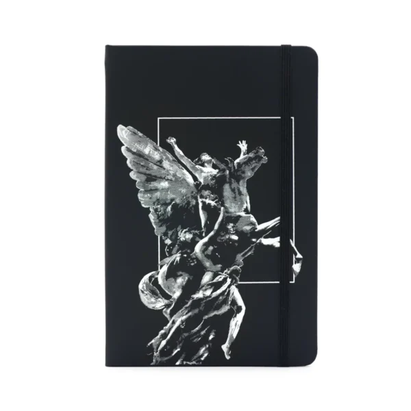 Foto frontal de Libreta Negra con diseño de Pegaso del Palacio de Bellas Artes